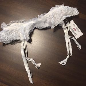 White Victoria secret garter belt